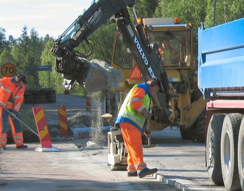 6 MÅNDAG TISDAG ONSDAG TORSDAG FREDAG 1 2 3 4 5 Brev och paket kan inte skickas