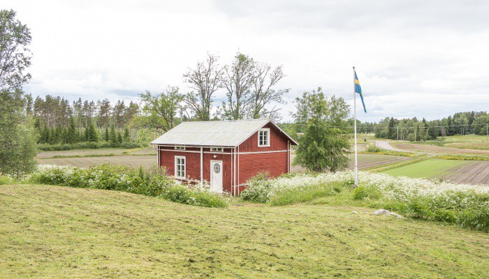 Län Västerbotten Gatuadress Kommun Umeå Storlek 2 rum (1 sovrum) / 25 m² Tillträde tidigast Enligt överenskommelse " Enkelt fritidshus i