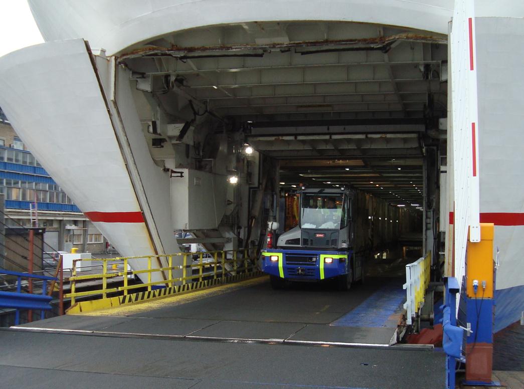 Sjömäns hälsorisker från dieselavgaser Riskbedömning av dieselavgaser ombord på RoPax-fartygs lastdäck Examensarbete vid sjökaptensprogrammet