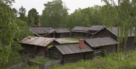 6. Moragården Matematiskt område: mönster. Gruppstorlek: 2-3 elever. Oj, oj, oj, vad snabbt det gick att ta oss från staden till Moragården. Moragården har tidigare legat i Dalarna.