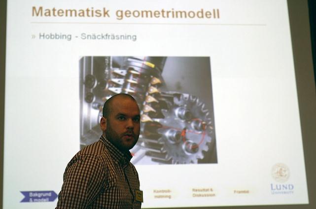 Introduktion: Carin Andersson Monterprogram Seminarium: Mattias Svahn GEORGH Geometrioptimering av kuggfräsningsprocessen I projektet används en nyutvecklad geometrimodell för att simulera och