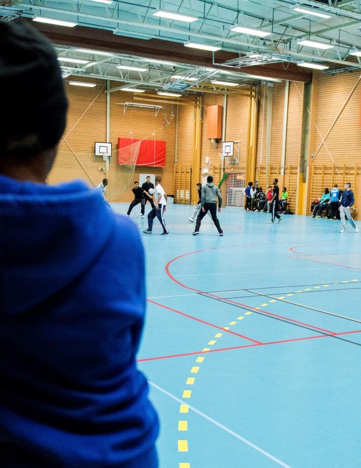 Några utmaningar Att behålla tonåringar Hålla nere kostnader Nå nya grupper t ex nyanlända (ex 1) samt