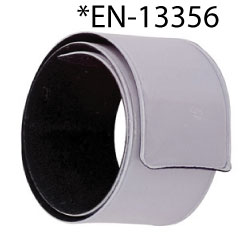 Slap wrap reflexband Z 30 38 Reflexband slapwrap med reflex standard Godkänd enligt EN 13356. CE märkt. Böjer sig runt armen. Mjuk sammetsliknande baksida. Mått 30x380mm. Vikt ca 20 g. Färg grå.