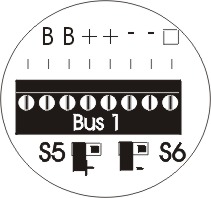 Bewator 2010 Installationshandbok Komponenter Montera noderna 25 Ansluta busskabeln E1:an har två typer av bussanslutningar. Buss 1 används för anslutning av de lokala noderna, E2, E4 och E6.