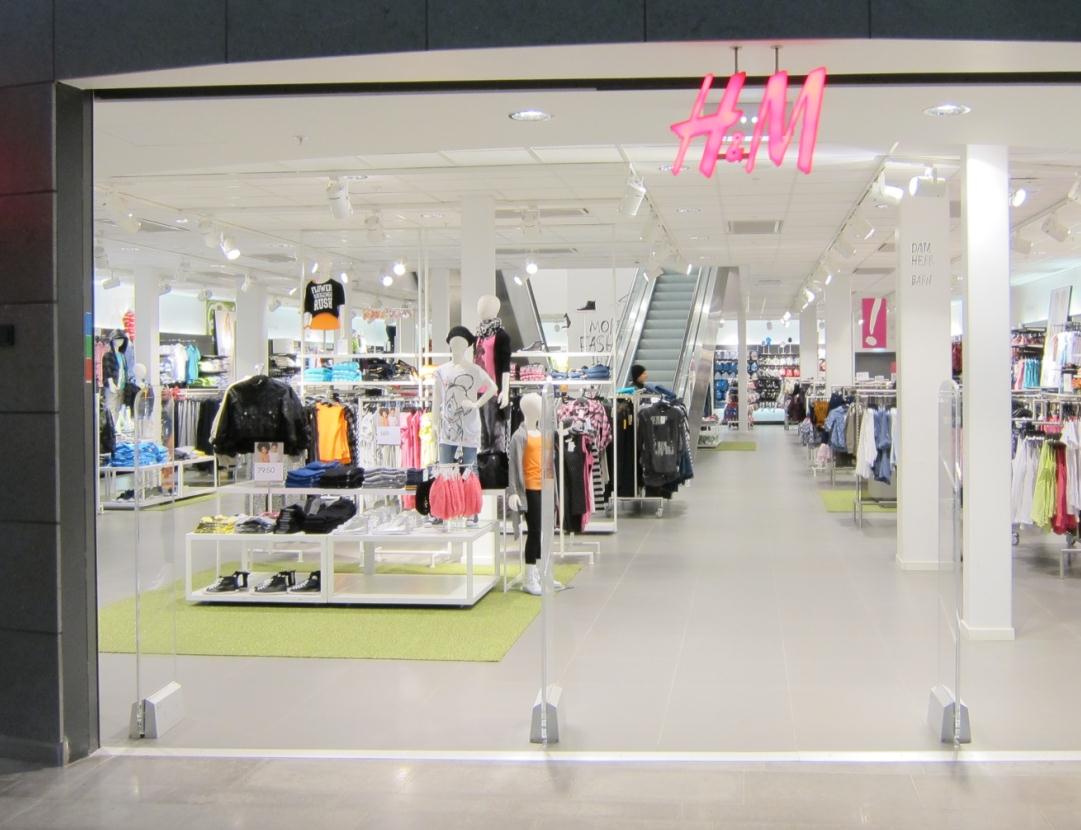 Effekt [kw] Figur 31. Exempel på en butik med två våningar. 7.3.1 Brand i brandscenario 2 I det här scenariot antas också sprinklersystemet fungera varvid Detact QS används för att beräkna tider till aktivering, se bilaga F.