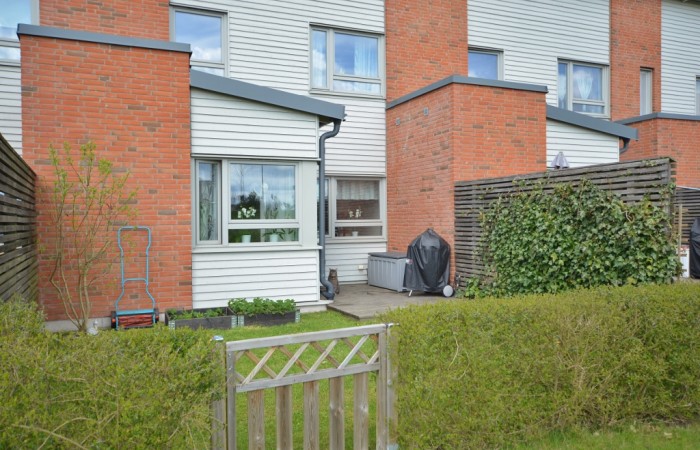 Län Skåne Gatuadress Kommun Lund Storlek 4 rum (2 sovrum) / 93 m²