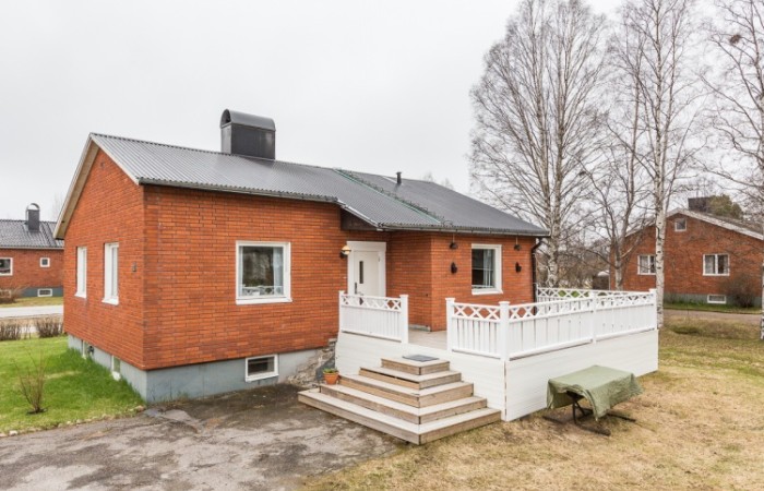 Närhet till skolor, badhus och mataffärer.