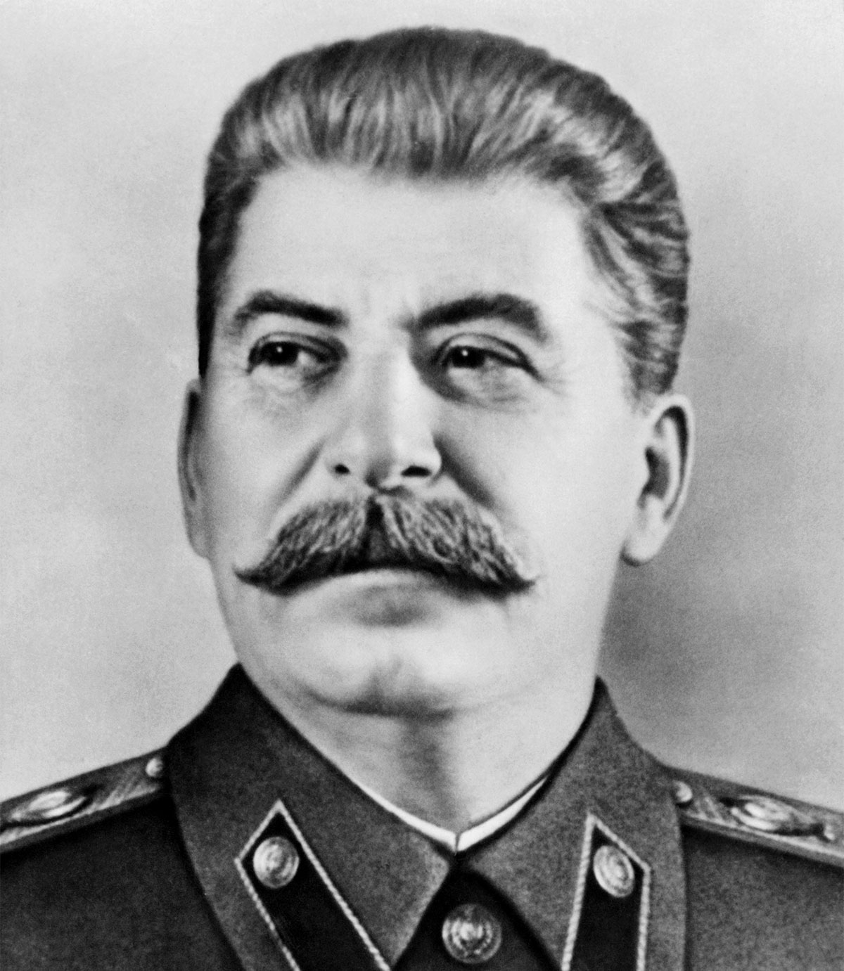Stalins brott SOVJET: Föredetta general sekreterare i Sovjetunionens kommunistiska parti är nu diktator och detta är ett bevis för alla hemskheter Stalin har gjort.