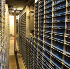 Affärsområde Bank Security & Cash Handling Okt-dec Helår Mkr 2011 2010 2011 2010 Orderingång 554 533 2 215 2 477 Nettoomsättning 690 696 2 276