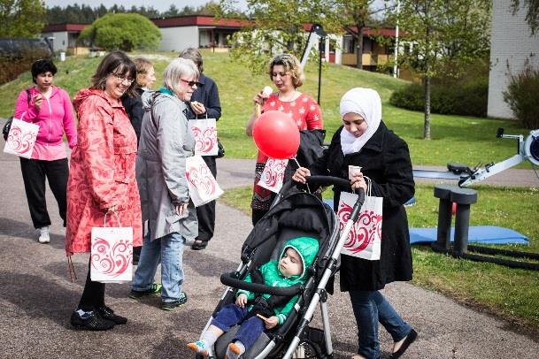 Folkhälsoarbetet Samla in, analysera, följa upp och kommunicera strategisk kunskap inom folkhälsoområdet, så att underlag finns för planering,