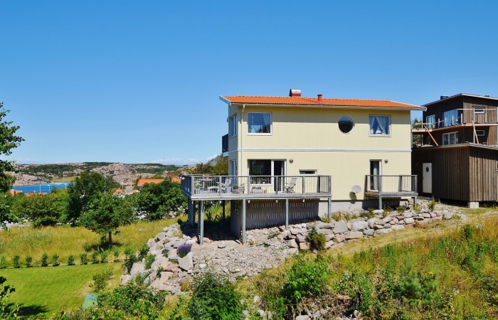 Varpebacken 12 Län Västra Götaland Typ Fritidshus Kommun Tanum Storlek 130 m2 Område Gatuadress Varpebacken 12 Tillträde tidigast enligt överenskommelse Havsutsikt!
