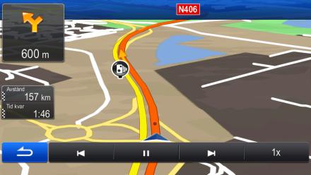 3.8 Titta på en simulering av rutten Du kan köra en simulerad navigering som visar den aktiva rutten. Gör så här: 1. Peka på 