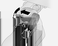 146 Körning och hantering Spärra kulstången genom att vrida den medföljande nyckeln i låscylindern på kulstången. Ta bort nyckeln.