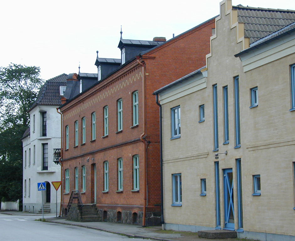 Ortens karaktär Teckomatorp har en unik identitet skapad av platsen, historien, vacker tegelarkitektur och livet mellan husen.
