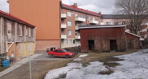 Färgeri (2) 6 5 3 6 Bild: Luleå stads bildarkiv Presshuset (5) hade ursprungligen luckförsedda fönster med små rutor. Det ändrades senare till bostadshus och bibehålles alltjämt i detta skick (1935).