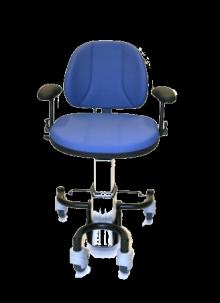9. Patientstolar för undersökning och behandling Behandlingsstolar Malin - elstyrda Lättrullade stolar som tål höga patientvikter med flera flexibla tillbehör Centralbroms med extra stora gummihjul