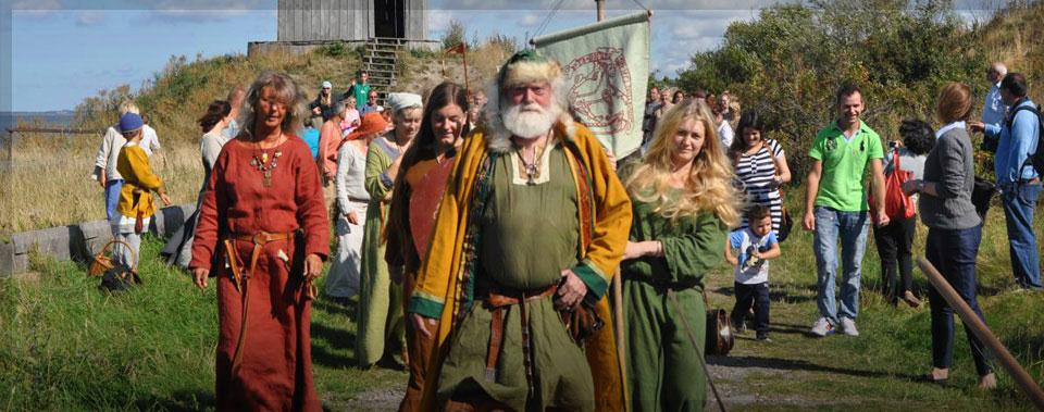 häst Medeltid & Vikingafest. Deltar gör bland andra Celeres Nordica från Uppsala, 3-faldiga EM-mästare i Tornerspel. Det kommer Vikingar, Frieserhästar, Narrar.