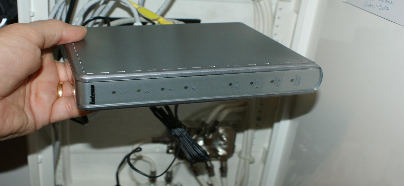 Internet & telefonrouter Består av elektronik, vilken kommer att gå sönder förr eller senare.