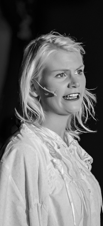 Ledarutbildning Wendy (Sofia Bellmo) i Peter Pan.