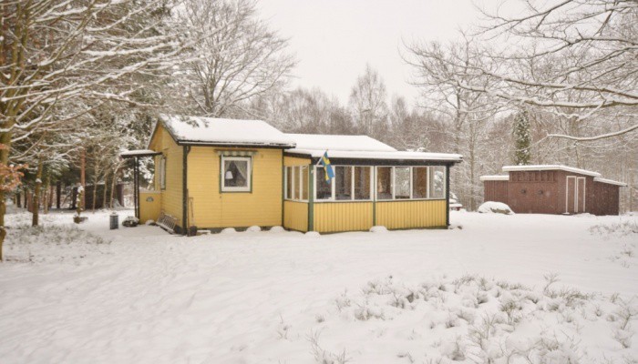 Län Skåne Gatuadress Kommun Hässleholm Storlek 3 rum (1 sovrum) / 50 m² Tillträde tidigast Enligt överenskommelse " Huset är välisolerat och ny luftvärmepump från 2010 samt eldning gör att