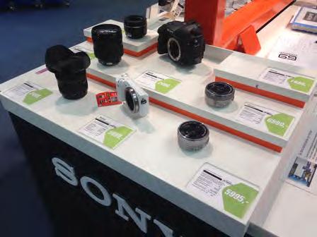 projekt Infotrappa: Under ett annat tillfälle på Noas snickeri fick jag driva ett projekt där vi skulle ta fram en produkt som Sony skulle visa sina kameror på i Elgigantens butiker.