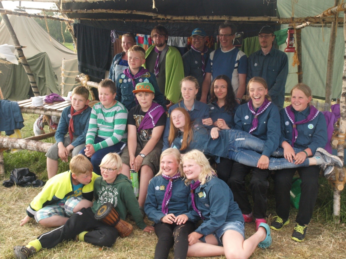 Scoutläger. Här är ett gäng scouter från Jonsboda scoutkår samlade.