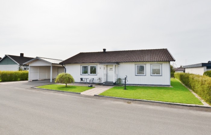 Län Västra Götaland Gatuadress Kommun Falköping Storlek 4 rum (3 sovrum)