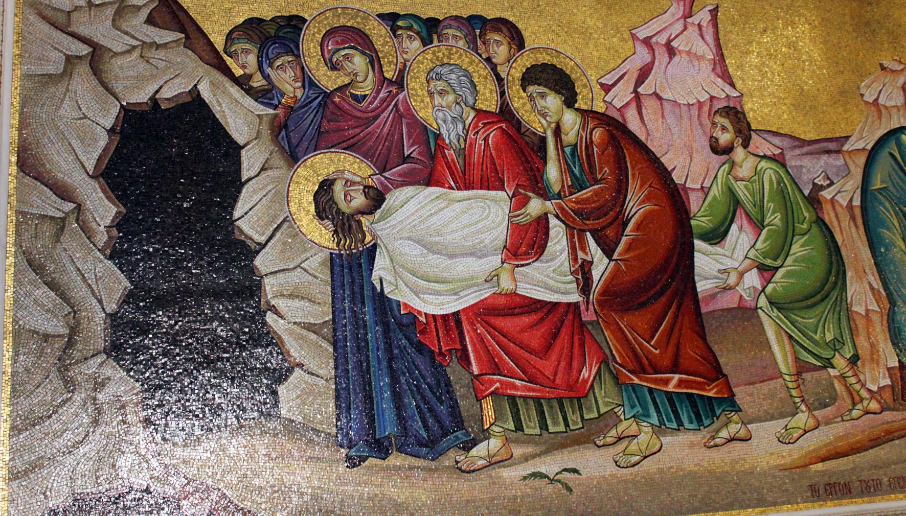 Kyrkstöten Påsk 2015 2 Påsk! Påsken är den kristna kyrkans absolut största högtid. Den firas till åminnelse av Jesu död och uppståndelse.