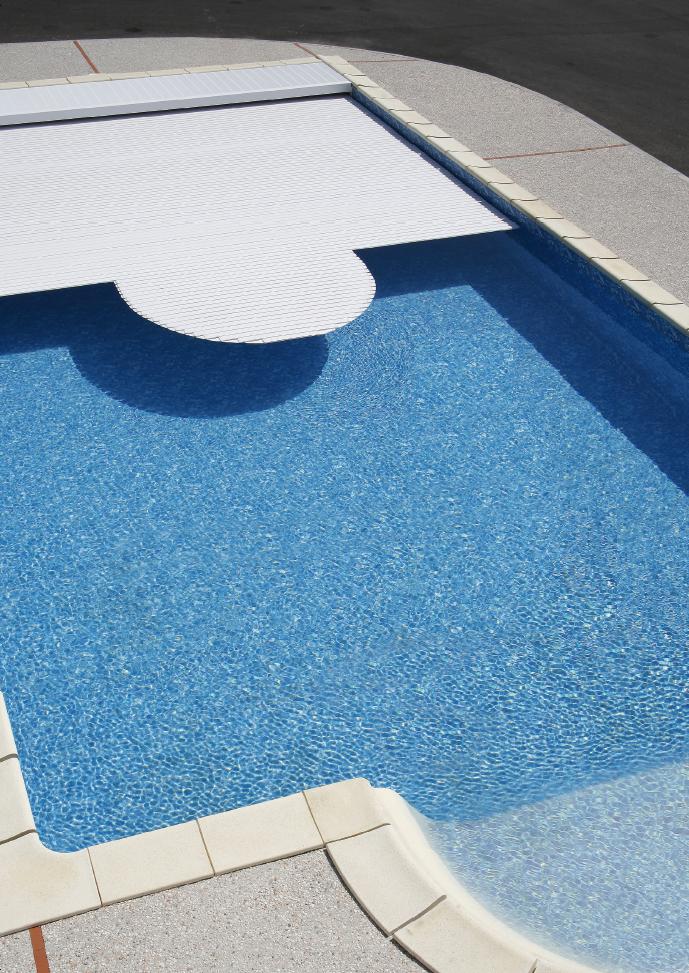 Innehåll Introduktion pooltäcken... 3 Säkerhet... 4 Hållbarhet... 5 Automatiska pooltäcken.