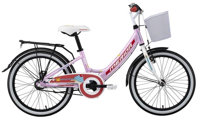 Merida Princess 20 Rek. pris 2800kr NU 2000kr! Princess 20 är en prisvärd och snygg flickcykel med aluminiumram, skärmar, korg, pakethållare och 20" hjul.