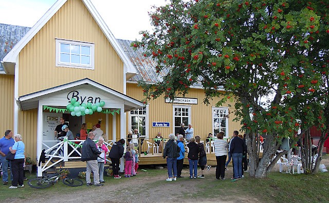 Arnemark har utsetts till Årets by i Piteå 2012. Det firades på lördagen med massor av aktiviteter på dagen och en middag på kvällen.