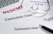 Individuell övning 4: Ditt CV För att få jobb i Sverige behöver du ha ett attraktivt CV som visar dina kunskaper, tidigare erfarenheter och färdigheter.