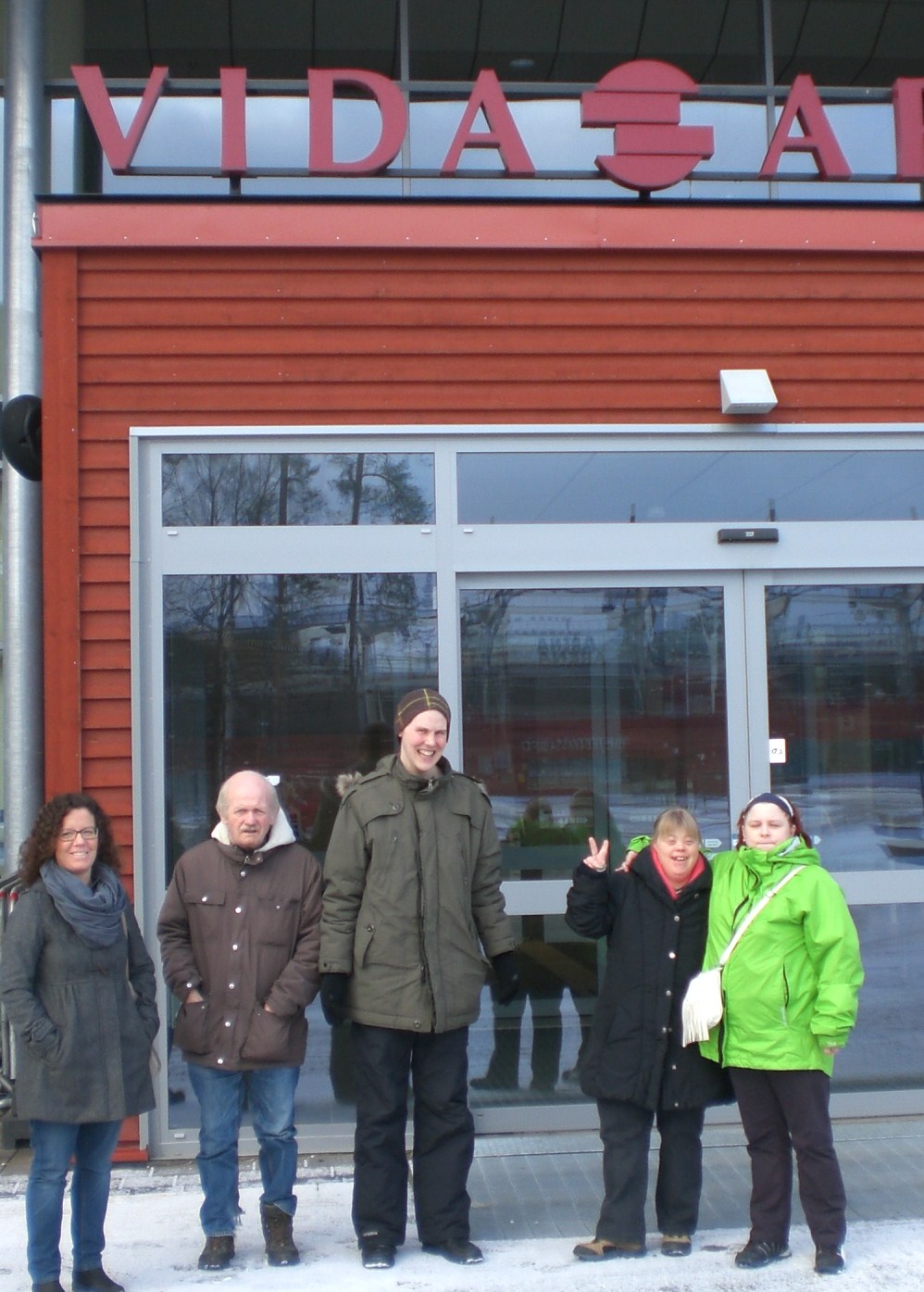 FRITID OCH HÄLSA Vi provar på olika fritids och kultur-aktiviteter, och skriver om vad vi har gjort. Det är roligt att gå på olika studiebesök. Vi har nyttiga mellanmål och tar ofta en promenad.