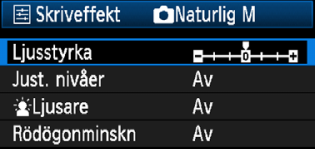 nivåer När du väljer [Manuell] an du ändra histogrammets fördelning och justera bildens ljusstyra och ontrast.