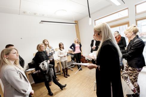 FÖRBEREDANDE AKTIVITETER FÖR STUDENTER Inför Audition Kartlägg ditt personliga varumärke - workshop Presentationsteknik - föreläsning utifrån Drivhusets affärsutvecklingsmetod -Loopa Skriva CV -