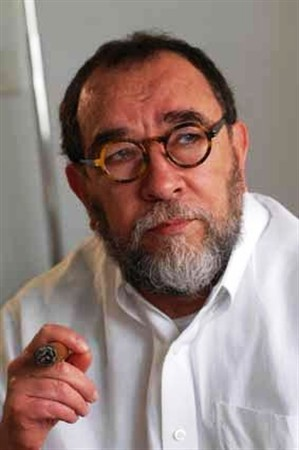 Fernando Morais Paulo Coelho Ordens alkemist Den första biografin någonsin av mannen vars böcker har sålt förbluffande 100 miljoner exemplar världen över, och som har gjort honom till en av de mest