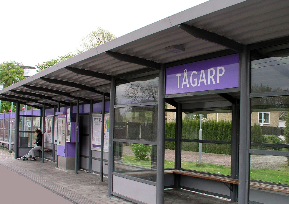 Kommunikationer och infrastruktur Kollektivtrafik Effektiva kommunikationer är en förutsättning för att nå det som erbjuds i kommunen och Öresundsregionen. Tågarp har pågatågstrafik.