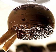 jag badar jag avskyr soppa jag går upp jag vaknar jag kammar mig tu as faim? qu est-ce que tu manges? je n aime pas la sauce tu veux un bonbon? il y a de la glace?