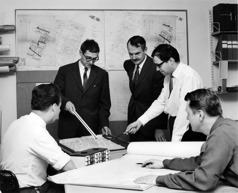 Byggnadsstadga 1959 generalplan stadsplan byggnadsplan enhetliga byggnadsbestämmelser över riket beslutanderätten decentraliserad till byggnadsnämnden fastställs av länsstyrelsen I varje kommun skall