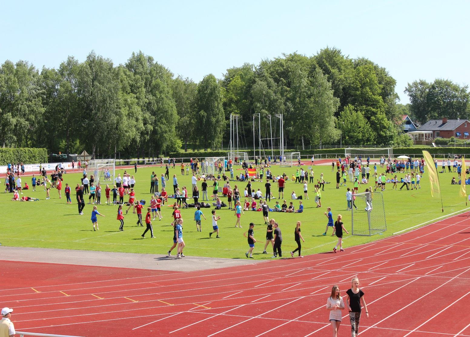 Sammanfattning Karlshamns kommun vill återigen tacka alla föreningar och andra berörda som varit med och bidragit till arbetet med den reviderade upplagan av Framtidsforum.