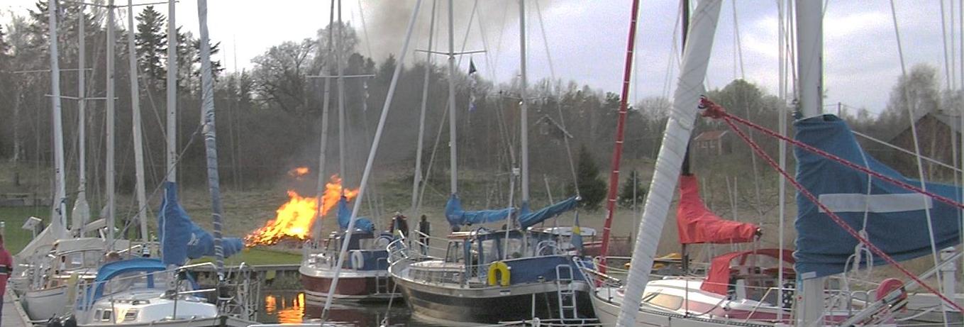 6 Valborg på Torpis Alla som sjösatt är välkomna att vara med på knytis i stugan och sjunga in våren. Kanske vågar du dig på ett bastubad och dopp i Mälaren?