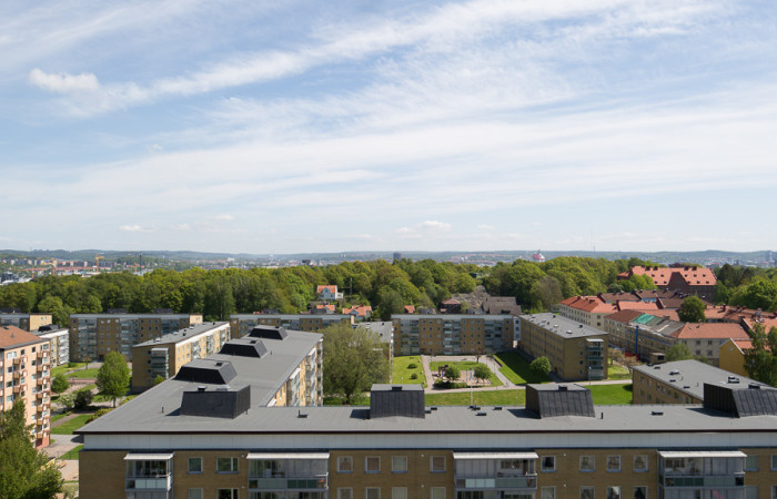 En av Hisingens bästa utsikter från nybyggd stor balkong, Alla rummen är nyrenoverade, 2012 och 2014, inkl ny kyl, frys,