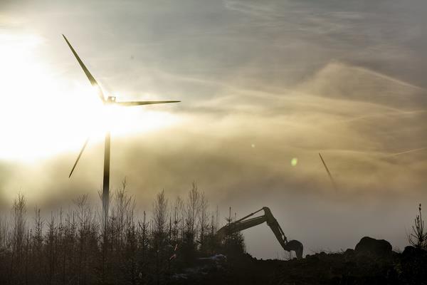 tekniska livslängder är ca 20 25 år Service & underhållsarbete Vindkraftverken monteras ned Ekonomiska medel