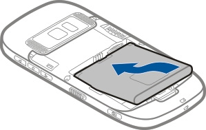 10 Komma igång 2 Ta ur batteriet om det sitter i. 3 Sätt i ett SIM-kort. Se till att kortets kontaktyta är vänd uppåt. Skjut in kortet tills det sitter på plats.