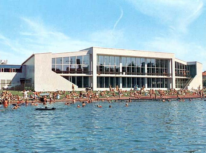 rr r e d o ff fö rr rb a d Den nya simhallen ska främst byggas för de som bor och verkar i Linköpings kommun samt skapa förutsättningar för att utveckla simsporten.