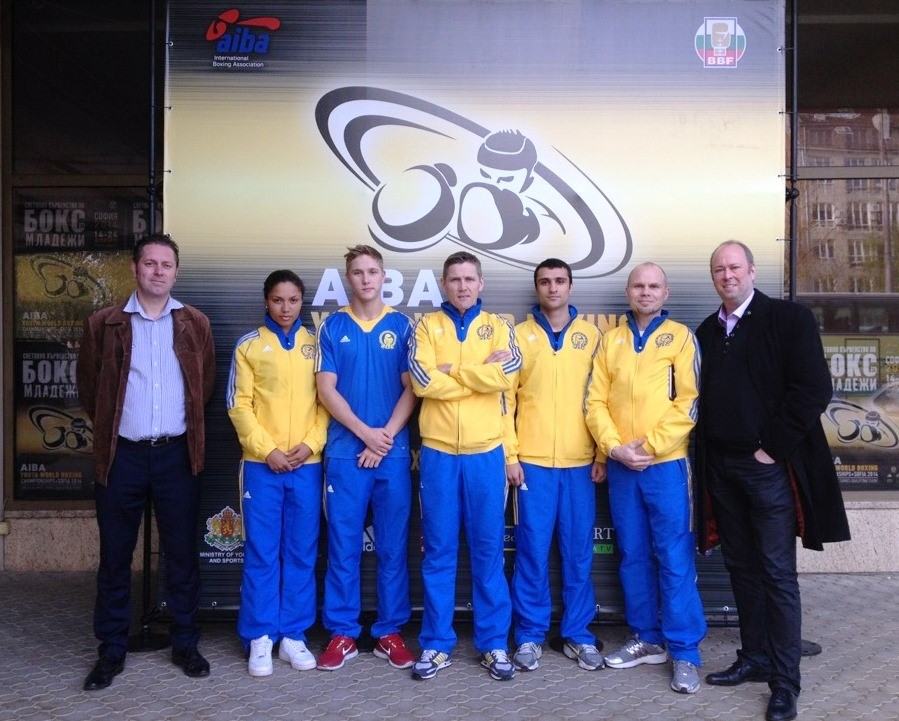 13-14.2.1.5.4 VM Herrar (Almaty, Kazakstan 14-26 oktober 2013) Modo Sallah gjorde en jättematch mot meriterade Roberto Cammarelle och var nära att skrälla.