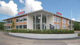 Nybyggnad av lager, kontor mm i båramo, Skillingaryd, et 1 Wäst-Bygg AB Logistikcentrum, etapp 1 Expert, Vaggeryd I början av juni 2010 påbörjade Logistic Contractor arbetet med en logistikbyggnad i