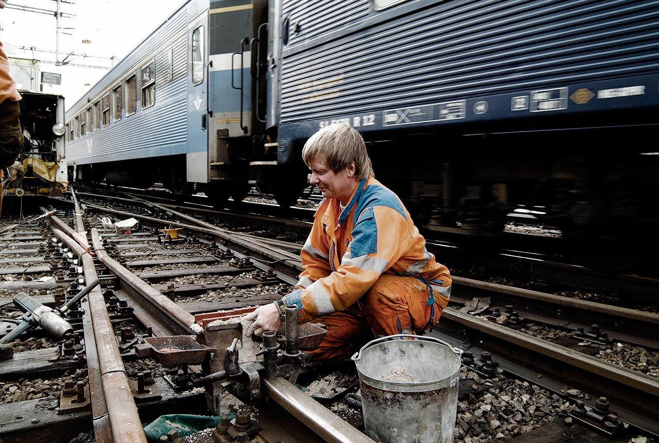 Stor trafik förbi banarbeten Max 8 tåg/timme Ett tåg passerar