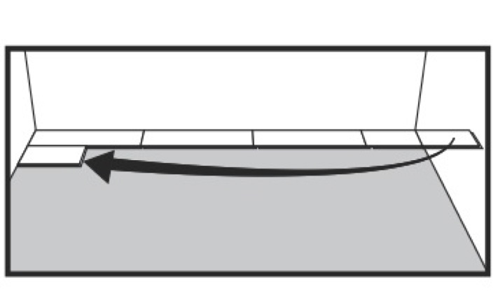 Lägg stavens fjädersida ovanpå låslisten i ovanför liggande rad och tätt mot kortsidan av föregående stav. Tryck lätt framåt och fäll ned. Fig 9. Efter 2-4 rader.