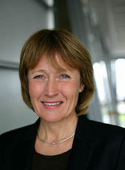 ägt mer än fem procent av andelarna i Scandinavian Import Export GmbH. Anna Malm Bernsten Styrelseledamot sedan 2010. Född 1961.